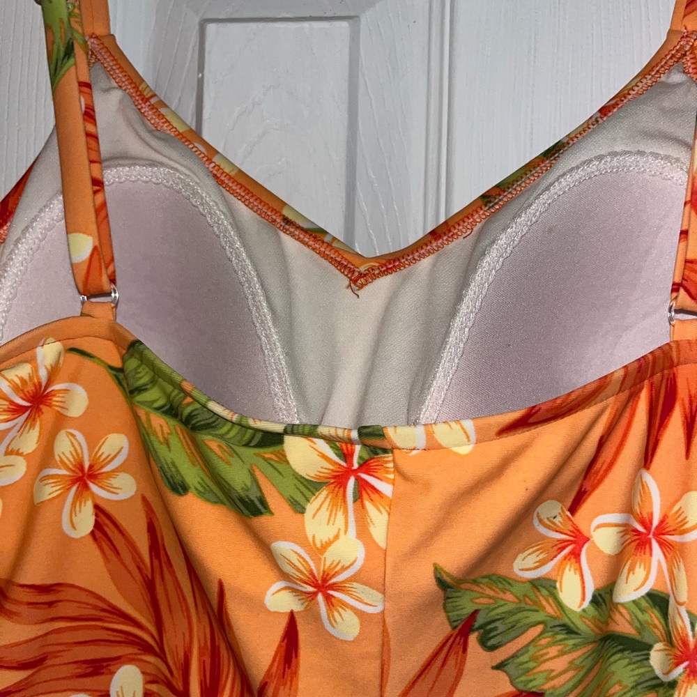 Gloria Vanderbilt Peach Beach 2 Piece, Size 12 - Picture 3 of 8